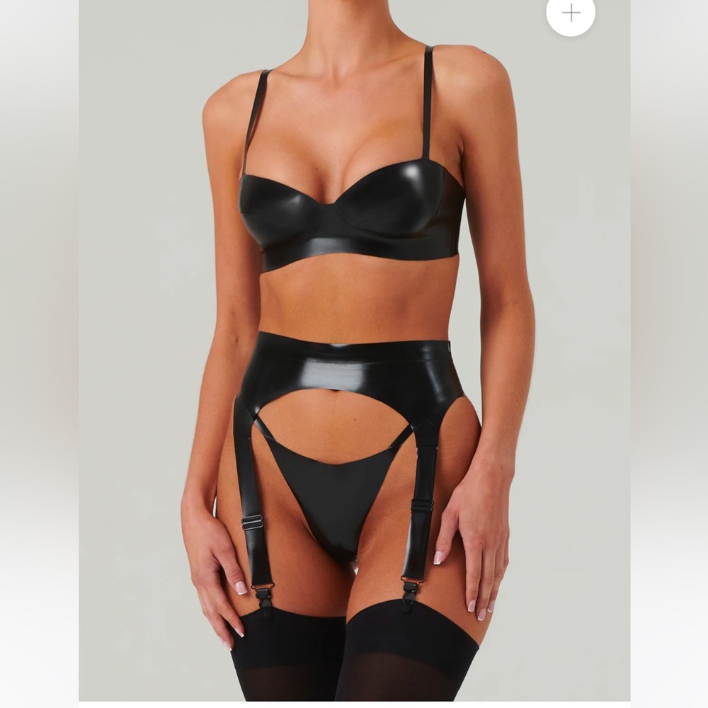 Latex Tabitha Bra and G String (garter belt not included)